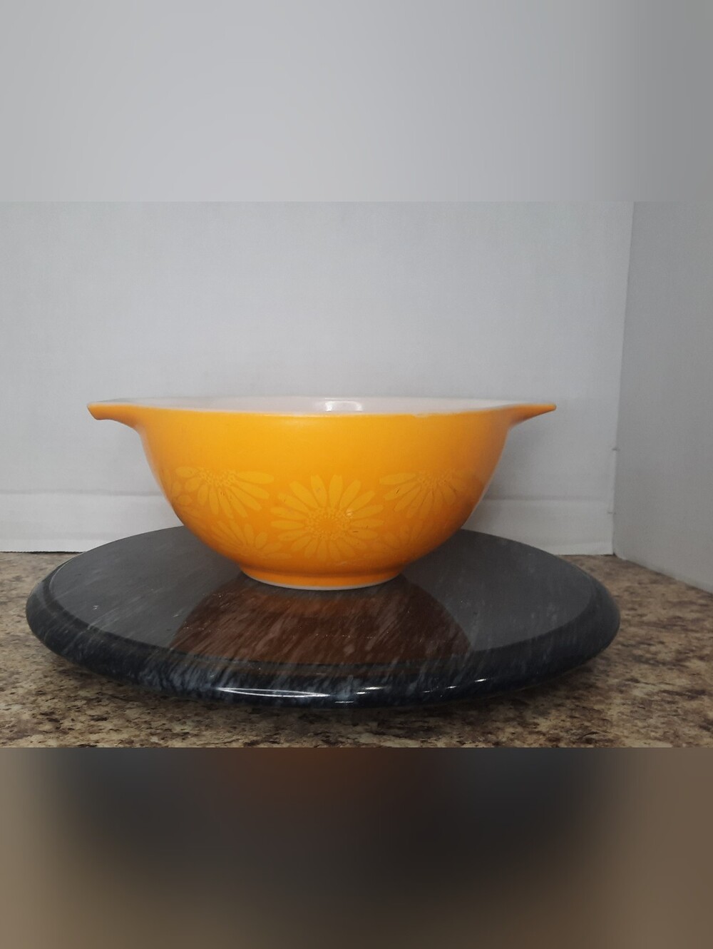 Pyrex Yellow Daisy Sunflower 442 Cinderella Bowl